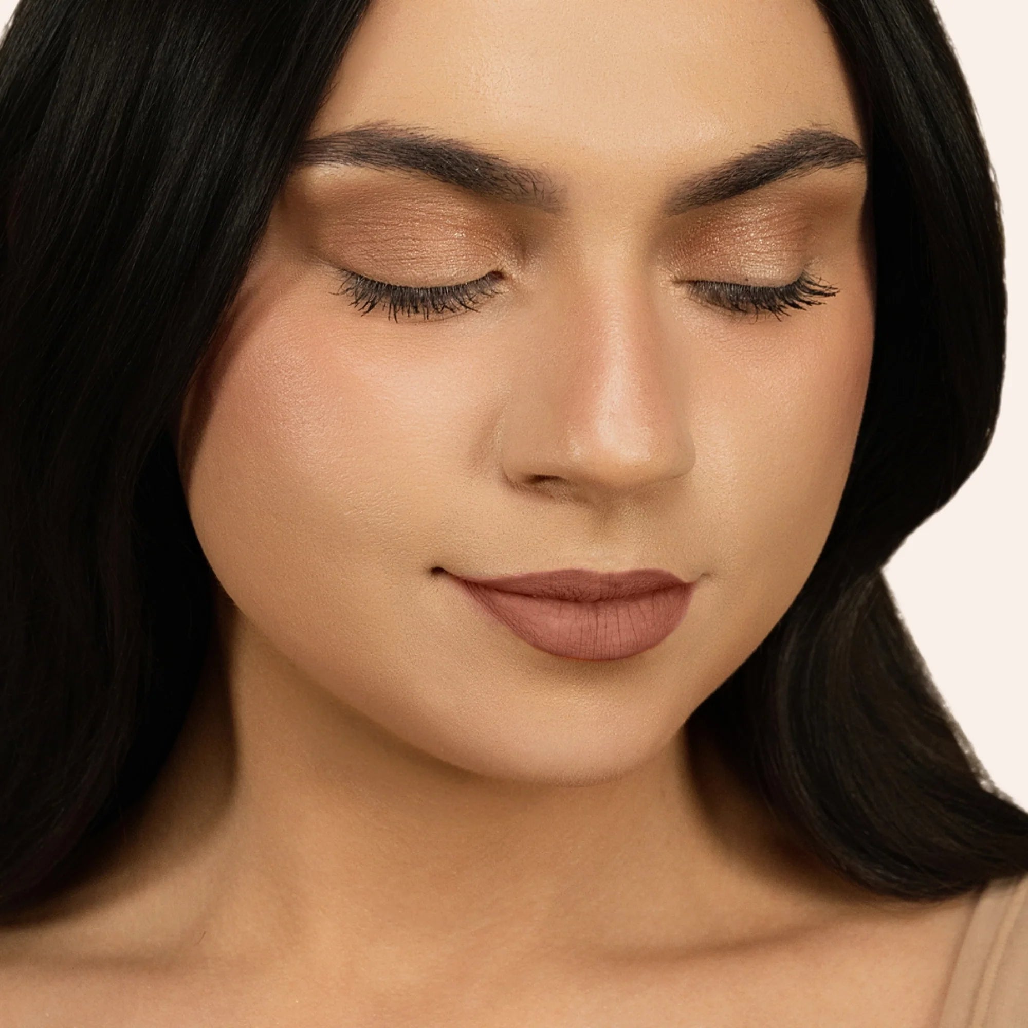 Model wearing LipSense Long-Lasting Lip Liner Pencil product shade Rich Umber.