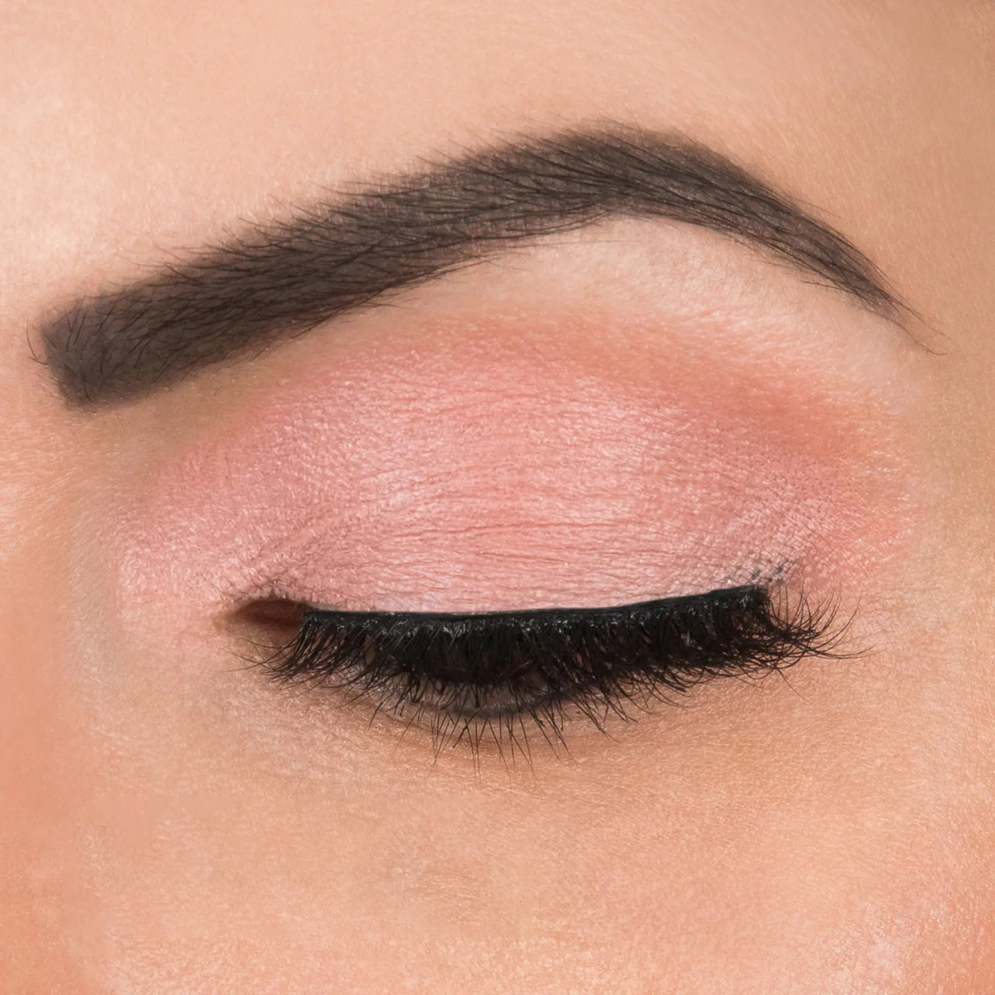 ShadowSense product shade Mulberry light skin tone