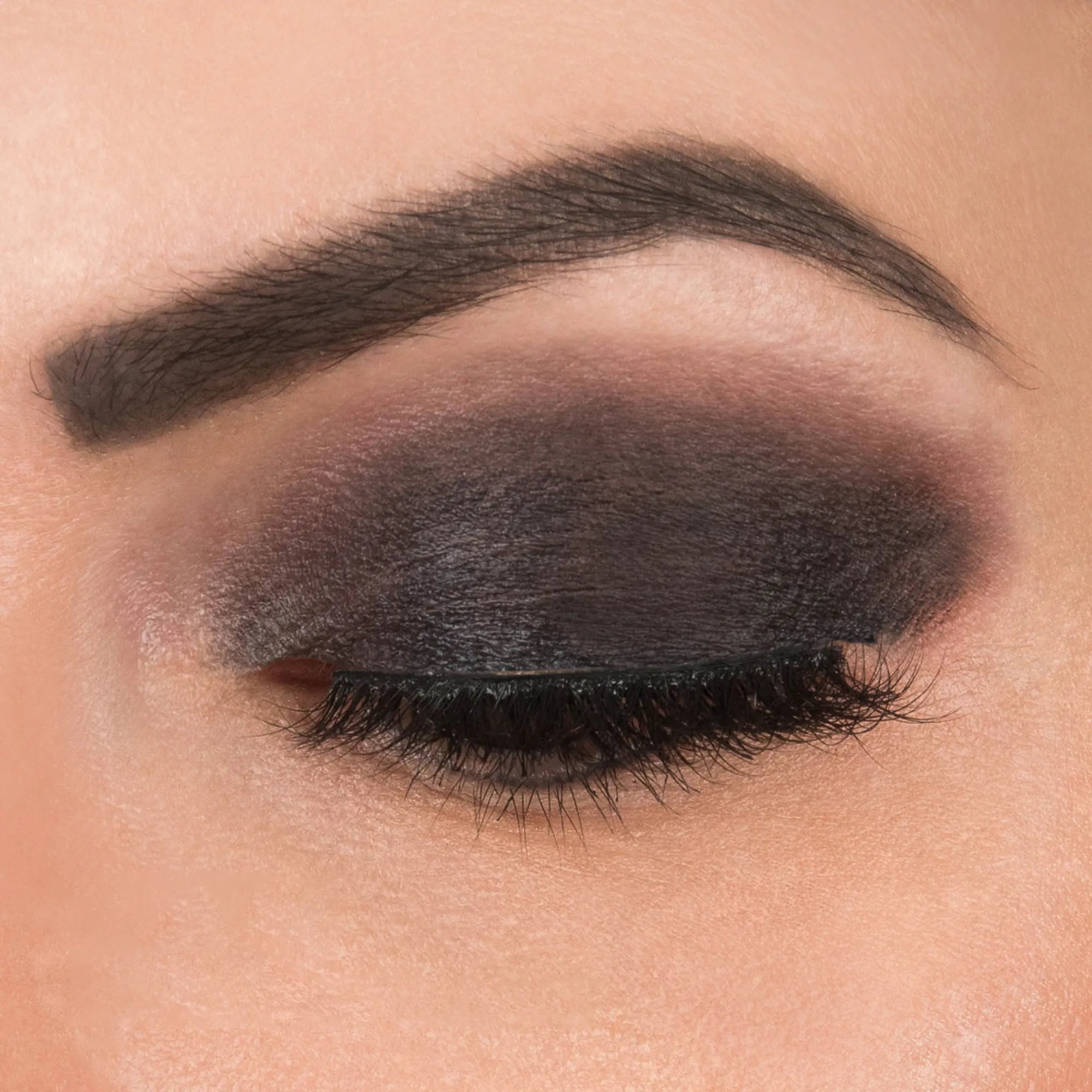 ShadowSense product shade Onyx light skin tone