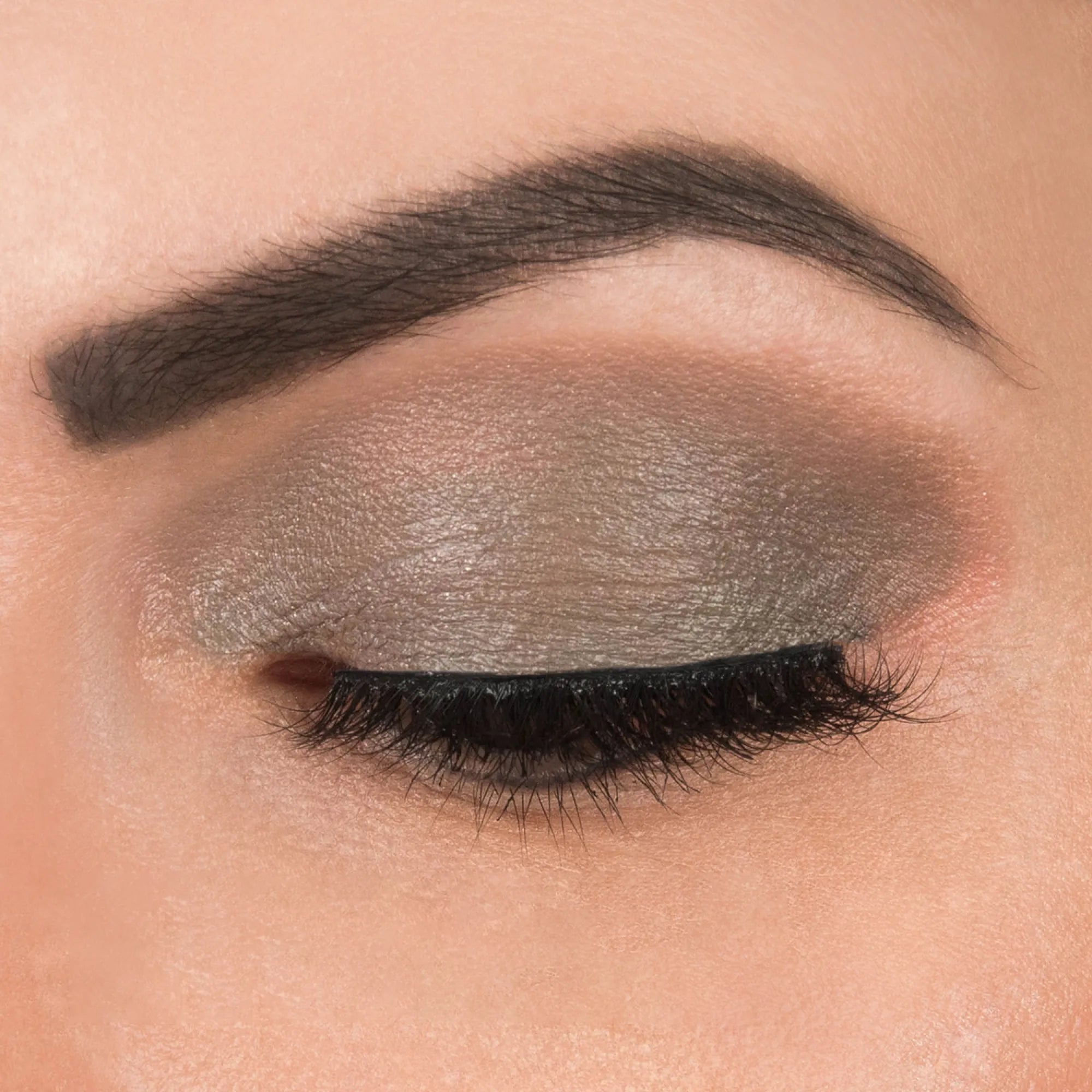 ShadowSense product shade Smoked Topaz skin tone light